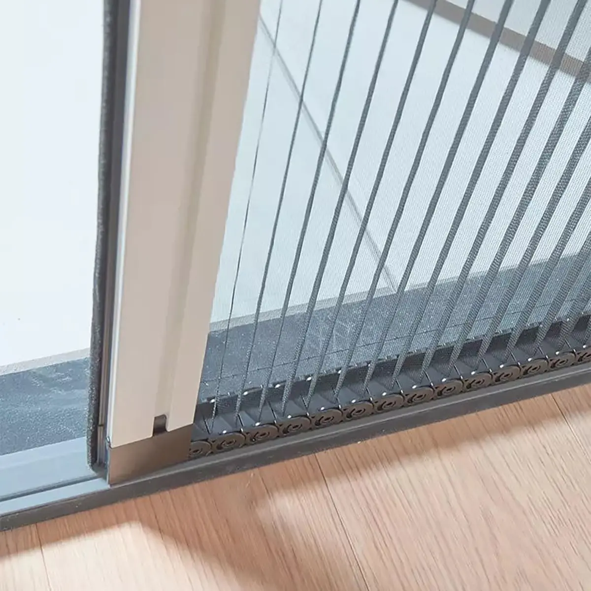 Çayırova meydanında stor sineklik
